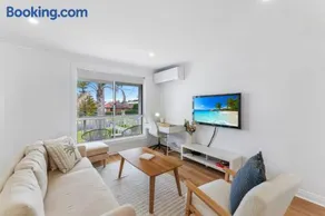 The Pearl by Book Jervis Bay A Fresh, Modern Family Retreat in Old Erowal Bay - Image 4