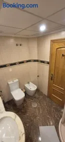 Alicante city room with AC and Wifi - Image 3