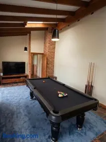 Nowra South Coast Hideaway - 4BR Pool and Fireplace - Image 3
