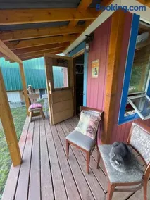 Gracies Grotto Cabin - Image 2