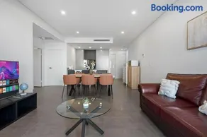 3E1 Abnb-Style Cozy Epping Stay, Walk to Station, Free Parking - Image 2