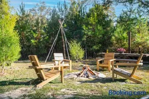 Cabin close to FL Caverns! Hot Tub, WI-FI, & Firepit - Image 3