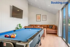 Lovely 16-Person Luxury House With Activity Room, Outdoor Hot Tub And Outdoor Sauna - Image 4