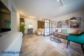Kurpark Apartment, Schwimmbad, Sauna, Terrasse - Image 1