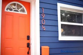 HostWise Stays - The Larryville - Amazing Bathroom, Perfect Location, Custom Build - Image 5