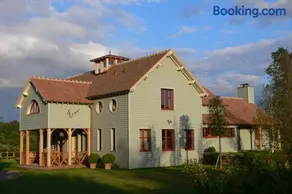 Lodge Saint-Hymer - Image 1