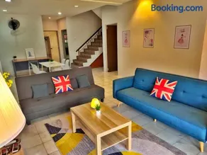 Semi-Detached, Up to 24 Pax, 3200sqft, 4 Bedrooms, 3 Bathrooms, 4 Car Parks by Star Home - Image 2