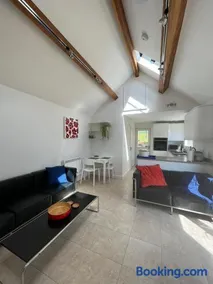The Cottage at No. 3 - Image 3