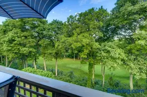 Treetop Sunset Deck, 2 Upscale King Bedrooms, Fireplace, Walk to Spa & Trails - Image 2