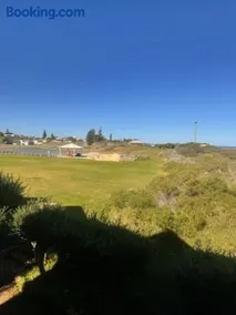 Reef View, Ledge Point beachfront - Image 1