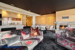 Luxurious Apartment with Ski-In and Out Access in Centre - Image 2