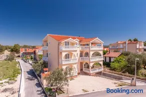 Apartments Bačić - Image 1