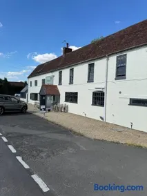 The Roebuck Alcester - Image 2