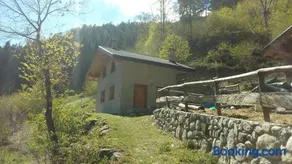 Chalet Immerso nel Verde - Image 2