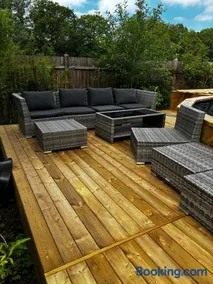 Comfortable stay near Gothenburg with private sauna and coast nearby - Image 3