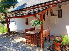Kúti Vendégház - Image 1
