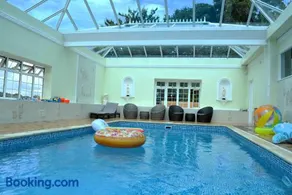 Family Retreat or Romantic Break - Image 2