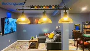 Family retreat, Closest Rental House to POOL & BEACH, Hot tub, Game Room - Image 1