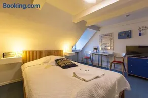 Frauenhotel Hanseatin - Women Only - Image 2