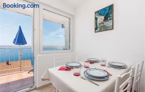 2 Bedroom Beach Front Apartment In Lukovo Sugarje - Image 4