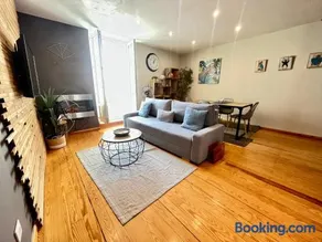 AtuaireHome Preciosa vivienda vistas a la catedral Parking and AC - Image 4