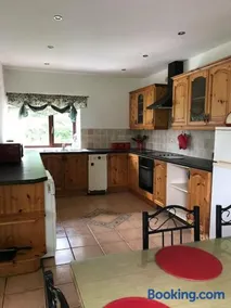 Castlegregory-Seaside 2 Bedroomed Cottage - Image 4