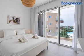 Stylish Poolside Villa at Paphos - Image 4