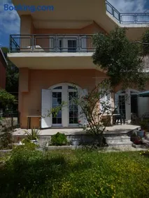 Deskas House. Two Floor Apartment With Excellent View - Image 2