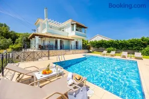 Villa Eleni Agios Stephanos - Image 2
