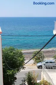Beautiful apartment in Plomari - Image 2
