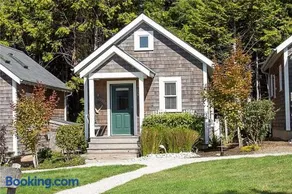The Evergreen Cabin by Seabrook Hospitality - Image 2