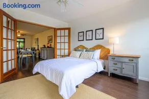 Charming Heritage Home with Mountain and City Views - Image 2