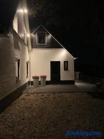 Huisje zand zicht - Image 1