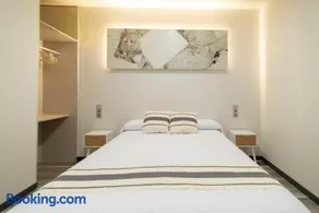 Apartamentos El Real - Image 1