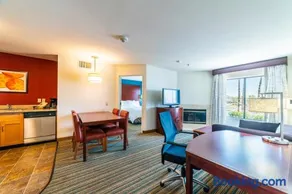Metro Extended Stays Phoenix - 2BR Upstairs - Image 4