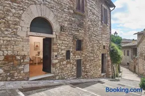 La Casina nel borgo di Corciano Umbria - Image 1