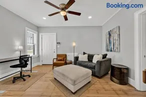 Updated 1BR Near Halliburton & Duncan Regional Hospital - Image 2