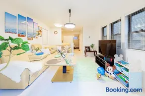 CuteFamilyHouse! 6minShinjuku 6minSta FreeParking Cozy,Bright KidsFree Under6yrs - Image 1