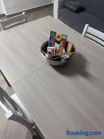 Azzurra House treno Milano - Image 1