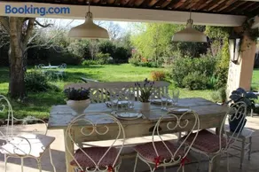 Mas Les Romarins, 10 min d'Uzès, piscine et grand jardin clos, jeux, nid de repos et base pour activités dans le Gard - Image 3