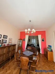 Old Town Family House - Image 2