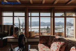 Luxus Seaside Loft - Image 1