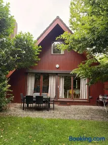 Familienfreundliches Nordsee-Nurdach-Ferienhaus - Image 1