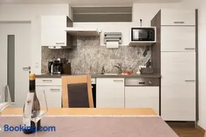 Apart Schranz - Image 3