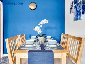Mallory House 2BR 10 Minutes from Alton Towers with Parking - Image 4