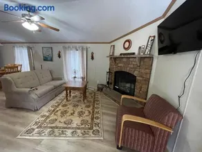 All Season Fun and Cozy Home in Island Falls, ME - Image 1