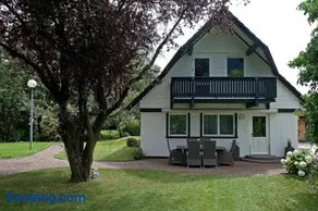 Charmantes Ferienhaus mit Garten, Kamin & Teich - Image 1