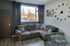 Cosy 3 double bed flat sleeps 6 - Image 1