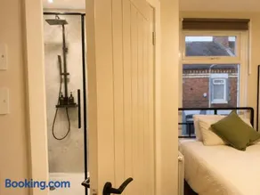 Cosy house near Anfield and Goodison Park - Image 5