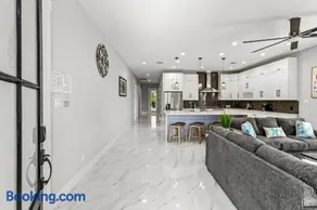 Stunning 4BR Home Near the Bay! - Image 3